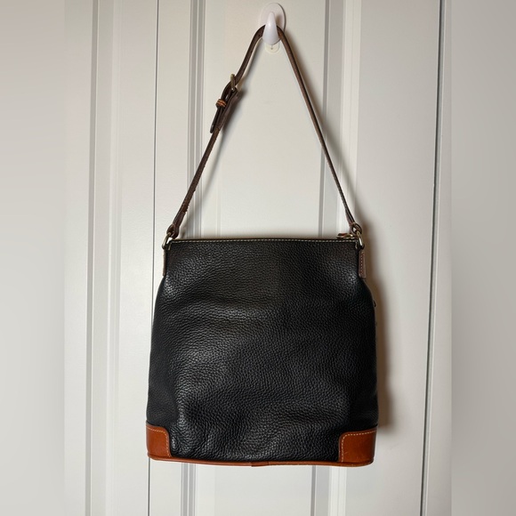 Dooney & Burke pebbled leather shoulder bag - Picture 3 of 9